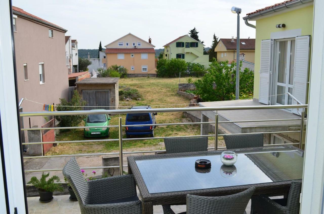 Apartman Rosa Pirovac Exterior photo